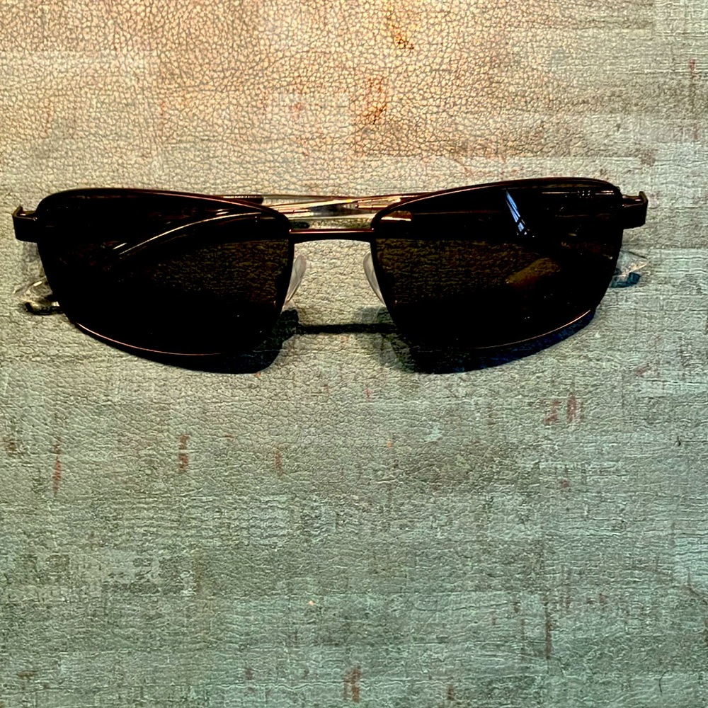 Columbia men’s aviator sunglasses — BRAND NEW, NEVER WORN.